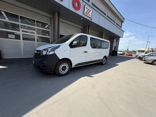 Opel Vivaro 1.6cdti 183000 8+ 1 - автомобили, коли, обяви за нови и употребявани 0
