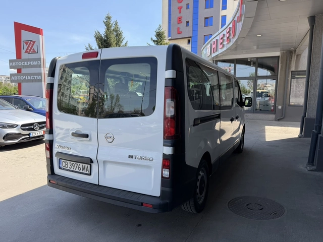 Opel Vivaro 1.6cdti 183000 8+ 1 - автомобили, коли, обяви за нови и употребявани 2