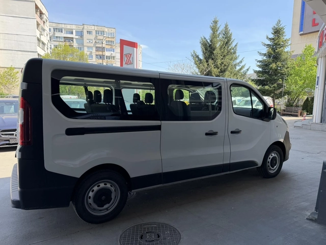 Opel Vivaro 1.6cdti 183000 8+ 1 - автомобили, коли, обяви за нови и употребявани 4