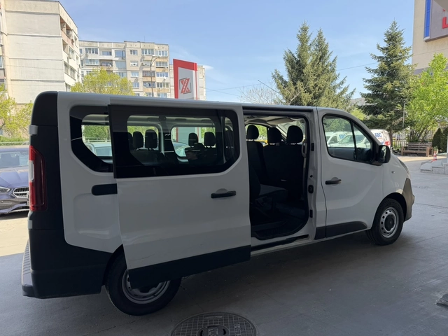 Opel Vivaro 1.6cdti 183000 8+ 1 - автомобили, коли, обяви за нови и употребявани 6