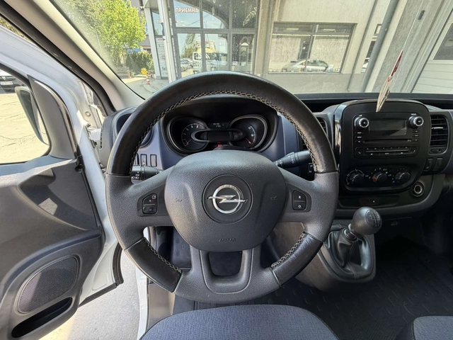 Opel Vivaro 1.6cdti 183000 8+ 1 - автомобили, коли, обяви за нови и употребявани 7