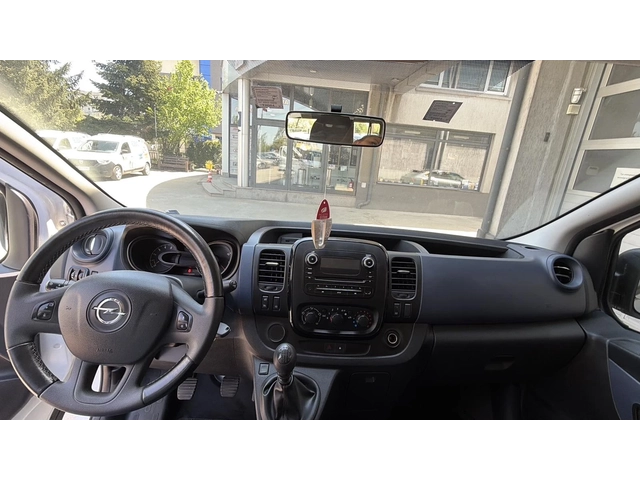 Opel Vivaro 1.6cdti 183000 8+ 1 - автомобили, коли, обяви за нови и употребявани 8