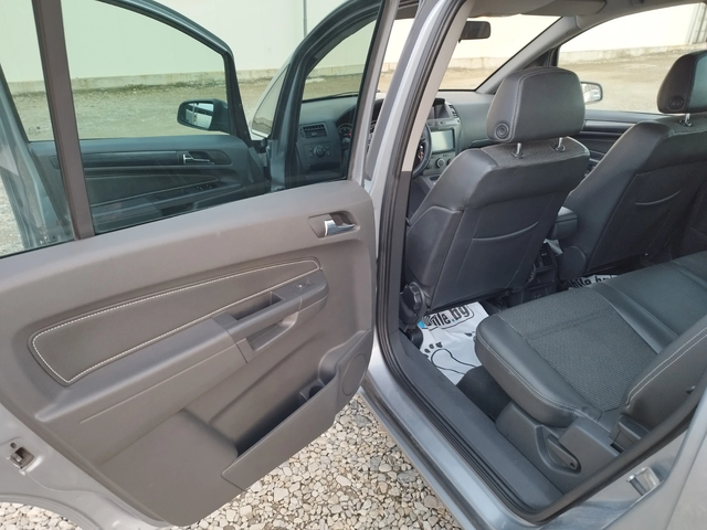 Opel Zafira 6+ 1 - автомобили, коли, обяви за нови и употребявани 8