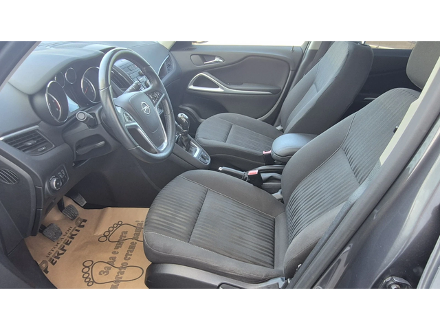 Opel Zafira 2.0 диз 110к.с. - автомобили, коли, обяви за нови и употребявани 11