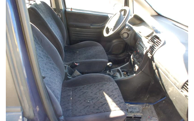 opel-zafira - 2