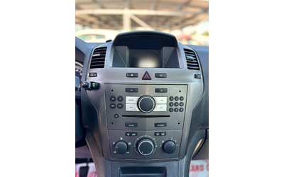 Opel Zafira - автомобили, коли, обяви за нови и употребявани 8