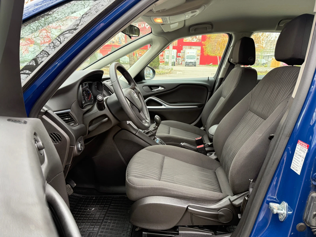 Opel Zafira АВТОПИЛОТ* ПОДГРЕВ* 6скорости* ПАРКТРОНИК* ТОП - автомобили, коли, обяви за нови и употребявани 6
