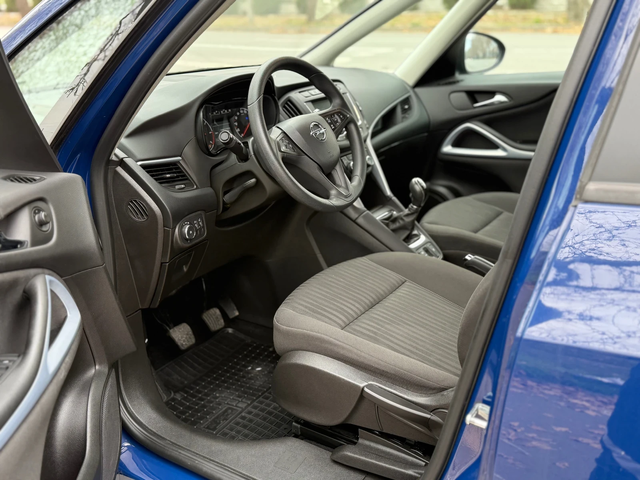 Opel Zafira АВТОПИЛОТ* ПОДГРЕВ* 6скорости* ПАРКТРОНИК* ТОП - автомобили, коли, обяви за нови и употребявани 7