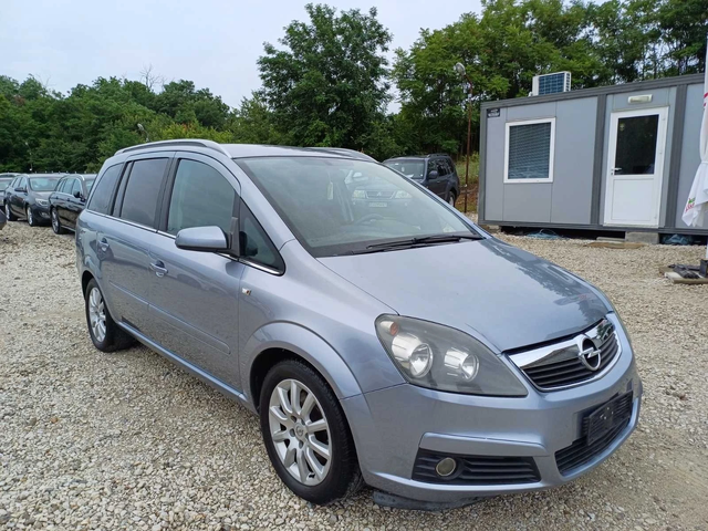 Opel Zafira 1.9cdti 120k.c * UNIKAT* - автомобили, коли, обяви за нови и употребявани 10