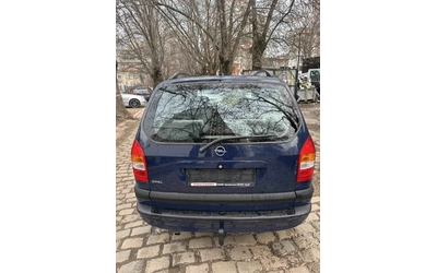 Opel Zafira - автомобили, коли, обяви за нови и употребявани 9