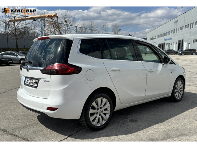 Opel Zafira Tourer 1.4i 140 к.с./Фабрична газ/ГАРАНЦИЯ ОТ КЕНТАВЪР - автомобили, коли, обяви за нови и употребявани 3