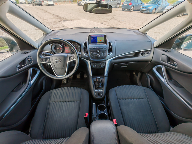 Opel Zafira Tourer 1.4T ФАБРИЧНА ГАЗ - автомобили, коли, обяви за нови и употребявани 10