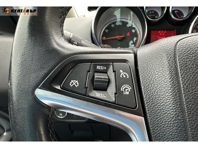 Opel Zafira Tourer 1.6i 150к.с. Газ.инжекцион - автомобили, коли, обяви за нови и употребявани 17