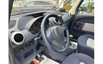 Peugeot 1007 - автомобили, коли, обяви за нови и употребявани 11