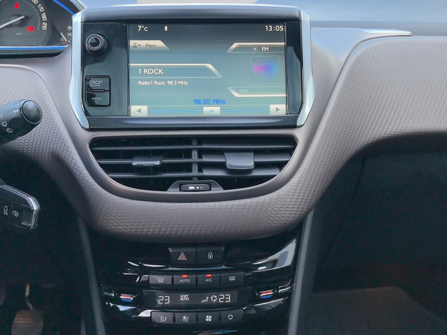 Peugeot 2008 1.2 VTI 82 hp MT5 - автомобили, коли, обяви за нови и употребявани 11