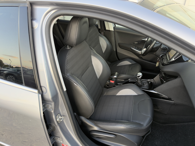 Peugeot 2008 1.6 BlueHD (120 кс) start&stop STT - автомобили, коли, обяви за нови и употребявани 10