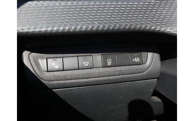Peugeot 2008 1.6HDI - автомобили, коли, обяви за нови и употребявани 13