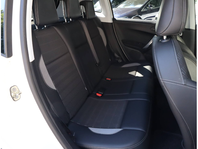 Peugeot 2008 1.6HDI - автомобили, коли, обяви за нови и употребявани 9