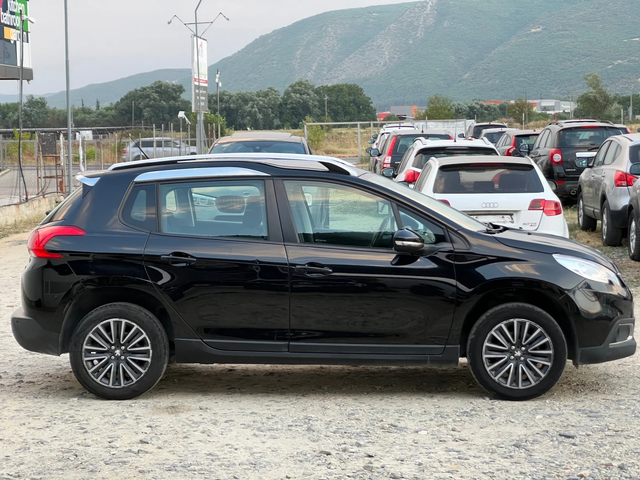 Peugeot 2008 1.2i-82к.с. PureTech EURO6B/ FACELIFT/ Парктроник - автомобили, коли, обяви за нови и употребявани 3