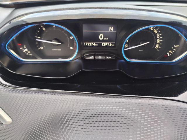 Peugeot 2008 1.6e-HDi Allure92к.с - автомобили, коли, обяви за нови и употребявани 13