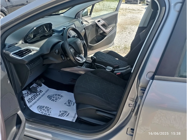 Peugeot 2008 EURO 6B, FULL SERVICE - автомобили, коли, обяви за нови и употребявани 6