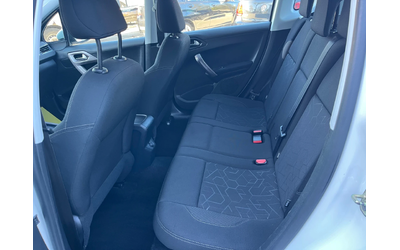 Peugeot 2008 1.6hdi - автомобили, коли, обяви за нови и употребявани 12