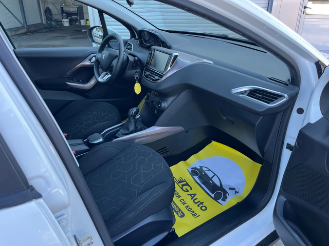 Peugeot 2008 1.6hdi - автомобили, коли, обяви за нови и употребявани 9