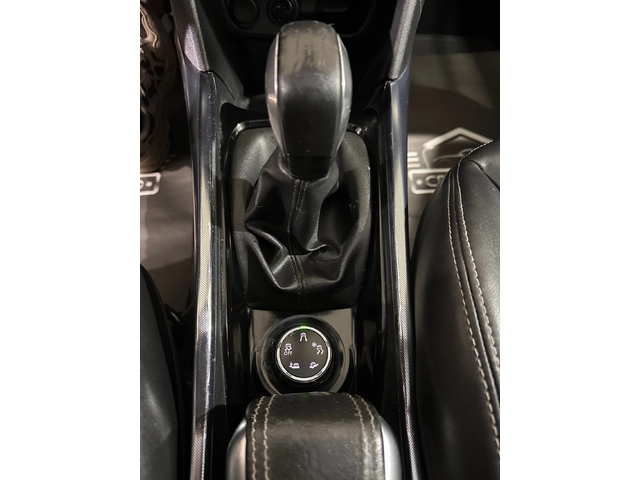 Peugeot 2008 - автомобили, коли, обяви за нови и употребявани 10