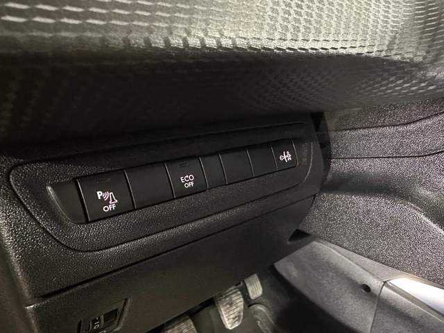 Peugeot 2008 - автомобили, коли, обяви за нови и употребявани 9