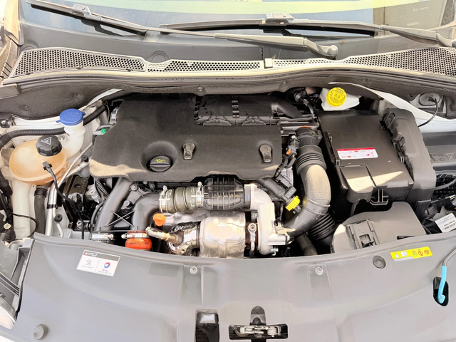 Peugeot 2008 1.6E-hdi 92k.c* Navi* UNIKAT* - автомобили, коли, обяви за нови и употребявани 16