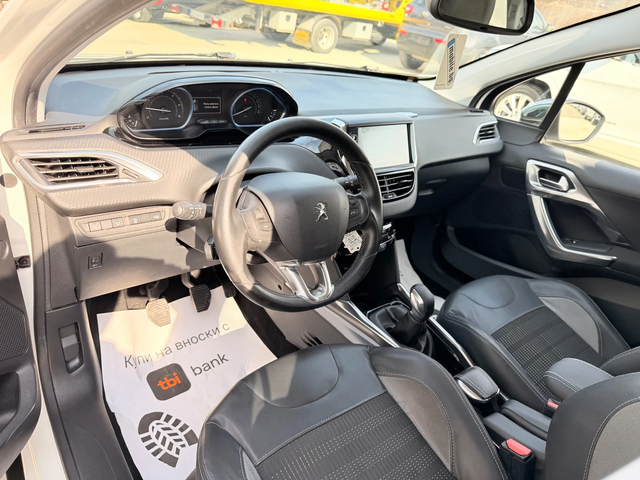 Peugeot 2008 1.6E-hdi 92k.c* Navi* UNIKAT* - автомобили, коли, обяви за нови и употребявани 6