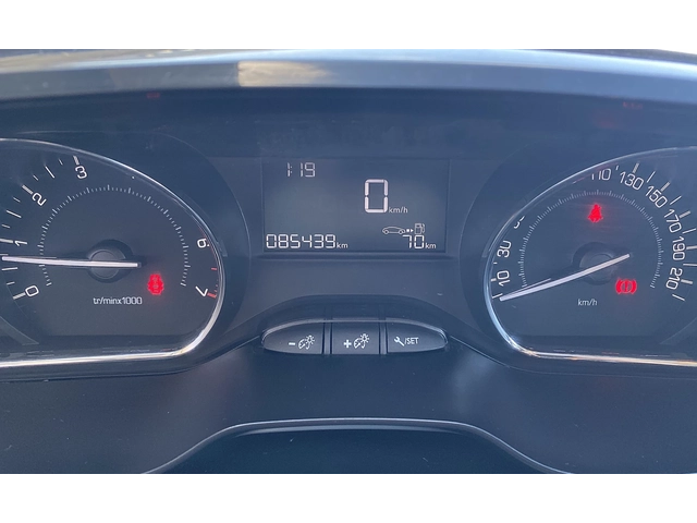 Peugeot 2008 1.2 i - автомобили, коли, обяви за нови и употребявани 14