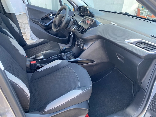 Peugeot 2008 1.2 i - автомобили, коли, обяви за нови и употребявани 9