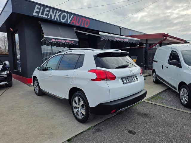 Peugeot 2008 ALLURE 1.6I-120к.с-EURO 5b-АВТОМАТИК-ШВЕЙЦАРИЯ - автомобили, коли, обяви за нови и употребявани 5