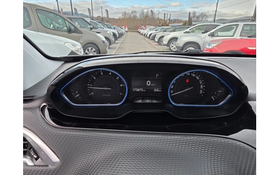 Peugeot 2008 ALLURE 1.6I-120к.с-EURO 5b-АВТОМАТИК-ШВЕЙЦАРИЯ - автомобили, коли, обяви за нови и употребявани 9