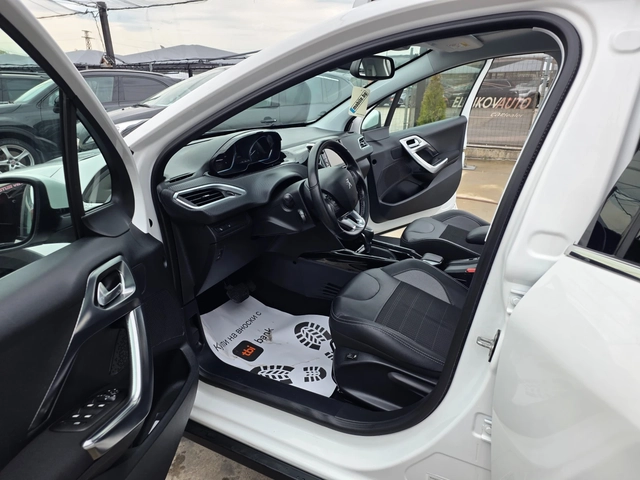 Peugeot 2008 1.2I-110к.с EURO 6b-АВТОМАТИК-ШВЕЙЦАРИЯ - автомобили, коли, обяви за нови и употребявани 12