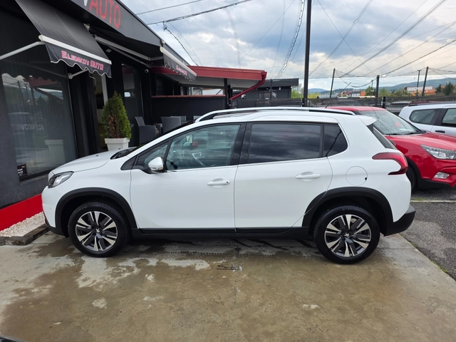 Peugeot 2008 1.2I-110к.с EURO 6b-АВТОМАТИК-ШВЕЙЦАРИЯ - автомобили, коли, обяви за нови и употребявани 3