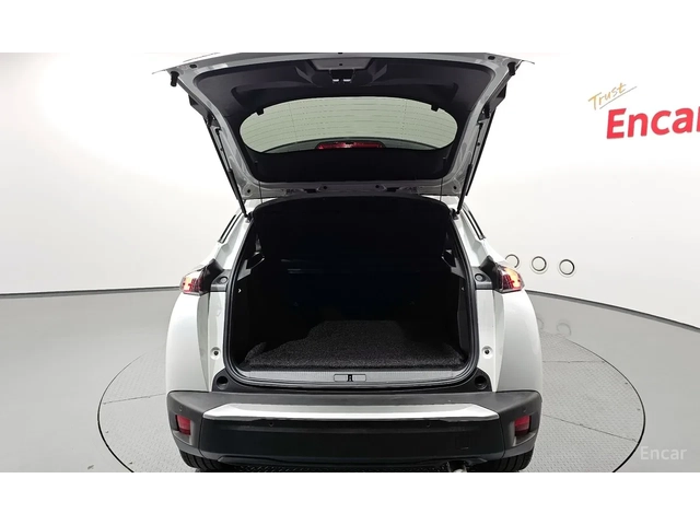 Peugeot 2008 BlueHDi* GT* FULL ЗА МОДЕЛА* ДИСТРОНИК* ЦЕНА ДО БГ - автомобили, коли, обяви за нови и употребявани 4