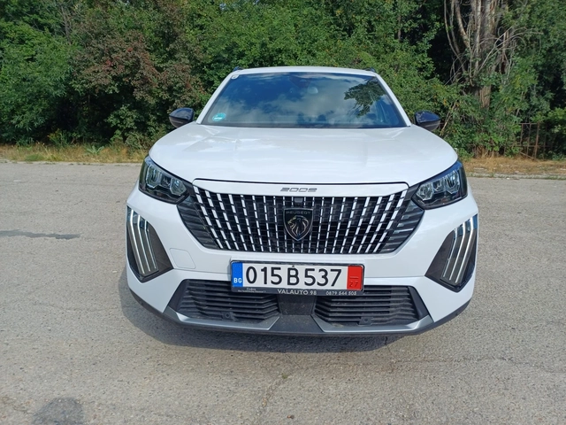 Peugeot 2008 1.2 HYBRID ALLURE - автомобили, коли, обяви за нови и употребявани 1