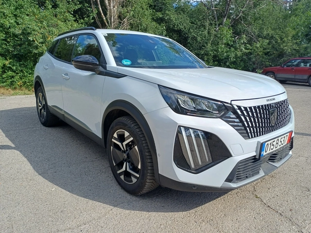 Peugeot 2008 1.2 HYBRID ALLURE - автомобили, коли, обяви за нови и употребявани 2