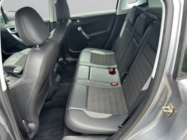 Peugeot 2008 ALLURE 1.2 e-THP 110 EAT6 STT EURO 6.2 - автомобили, коли, обяви за нови и употребявани 9
