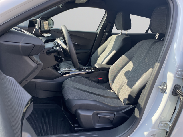 Peugeot 2008 ALLURE 1.2 PureTech 130 EAT8 EURO 6.4 - автомобили, коли, обяви за нови и употребявани 9