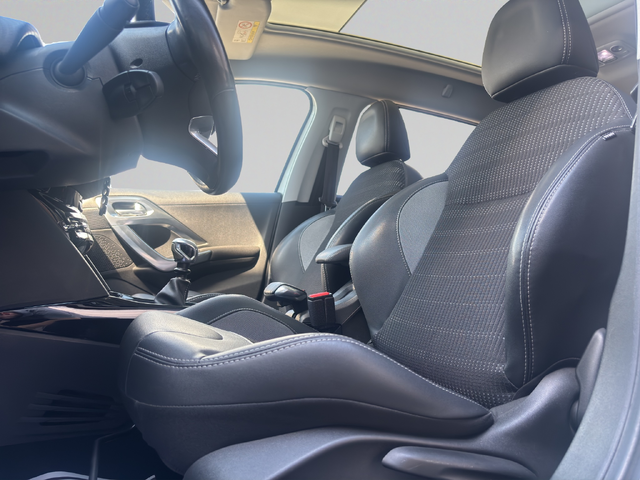 Peugeot 2008 ALLURE 1.6 e-HDI 120 STT BVM6 EURO6 - автомобили, коли, обяви за нови и употребявани 9