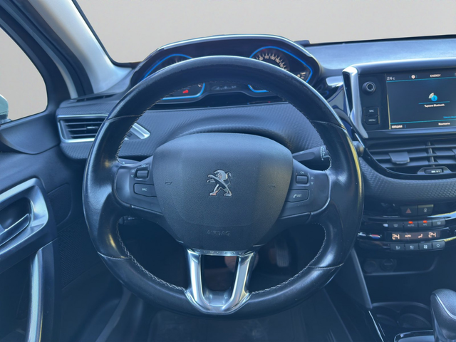 Peugeot 2008 Allure - автомобили, коли, обяви за нови и употребявани 11