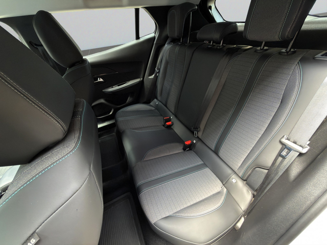 Peugeot 2008 ALLURE PACK 1,5 BlueHDi 130 EAT8 EURO6 - автомобили, коли, обяви за нови и употребявани 11