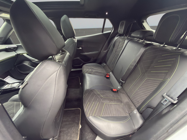 Peugeot 2008 GT 1.2 PureTech 130 EAT8 EURO 6.4 - автомобили, коли, обяви за нови и употребявани 11
