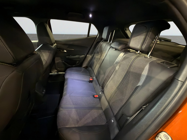 Peugeot 2008 GT 1.2 PureTech 130 EAT8 EURO6 - автомобили, коли, обяви за нови и употребявани 11