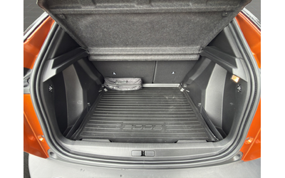 Peugeot 2008 GT 1.2 PureTech 130 EAT8 EURO6 - автомобили, коли, обяви за нови и употребявани 12