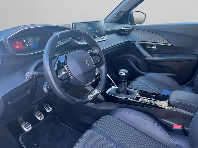 Peugeot 2008 GT - автомобили, коли, обяви за нови и употребявани 13