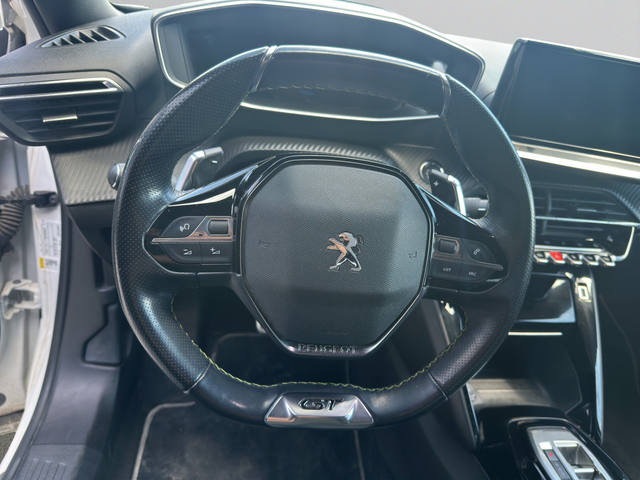 Peugeot 2008 GT - автомобили, коли, обяви за нови и употребявани 12